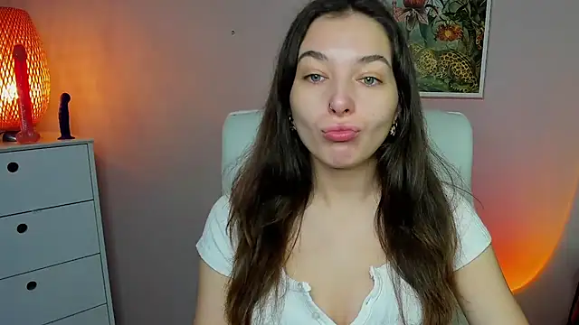 Snapshot of Meagn_Extasy chatting on 09.29.25 Meagn Extasy online show from 09.29.25