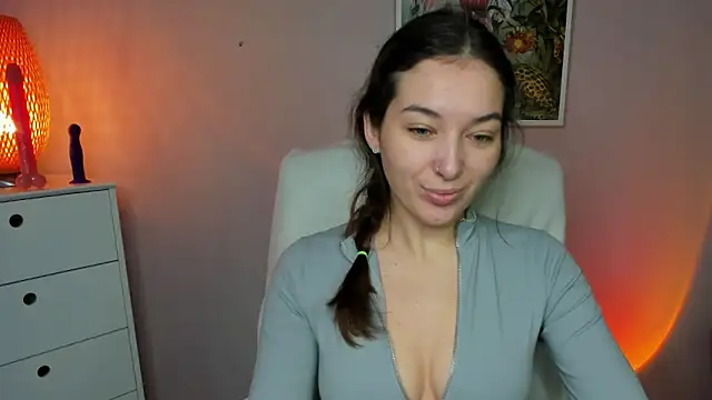 Snapshot of Meagn_Extasy chatting on 10.28.25 Meagn Extasy online show from 10.28.25