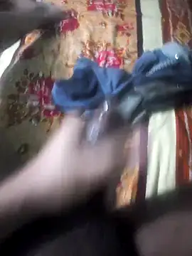 Snapshot of zakly69 chatting on 12.19.25 zakly69 online show from 12.19.25