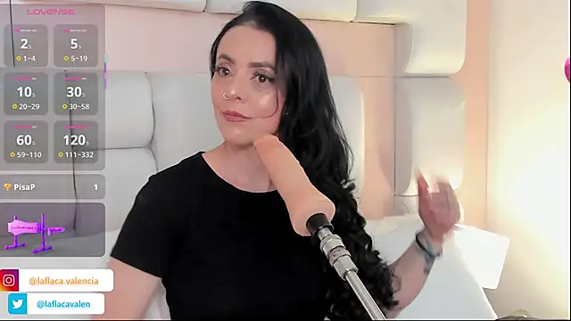 Snapshot of AndreaValencia chatting on 09.21.25 AndreaValencia online show from 09.21.25