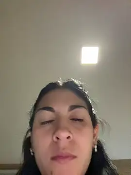 Snapshot of Valentcouple chatting on 02.20.26 Valentcouple online show from 02.20.26