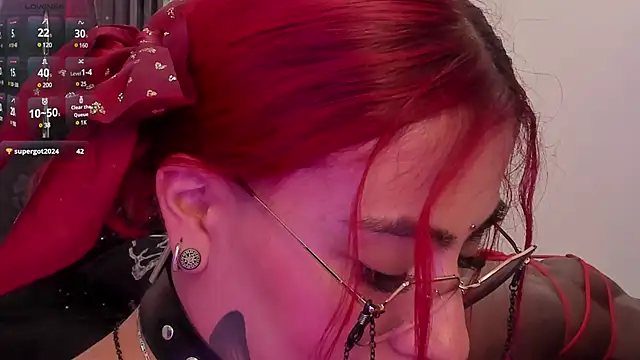 Snapshot of selene_red_ chatting on 01.21.25 selene red online show from 01.21.25