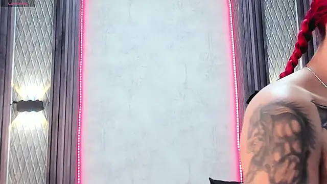 Snapshot of selene_red_ chatting on 03.15.25 selene red online show from 03.15.25