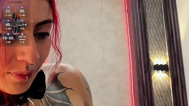 Snapshot of selene_red_ chatting on 03.19.25 selene red online show from 03.19.25