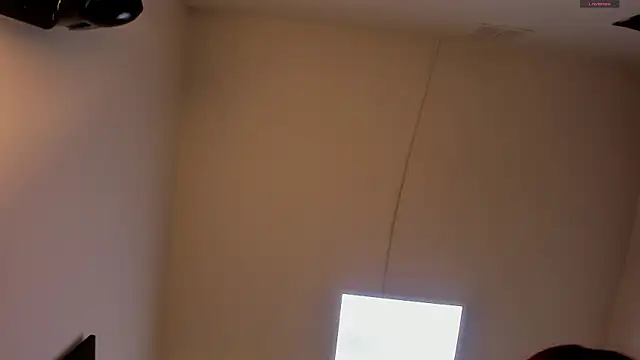 Snapshot of selene_red_ chatting on 10.04.25 selene red online show from 10.04.25