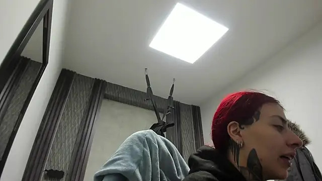 selene red  online show from 02.19.26