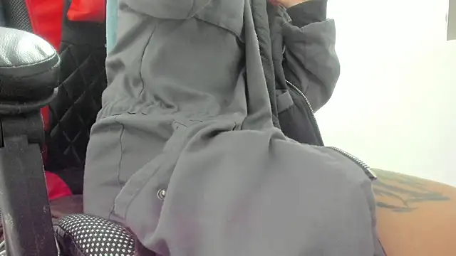 selene red  online show from 03.27.26