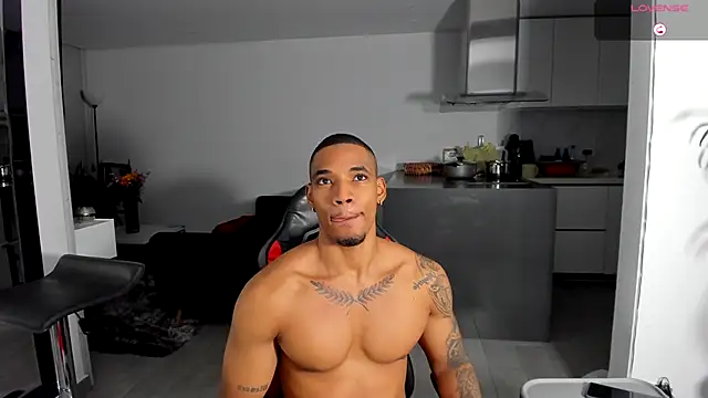 Snapshot of TROYWESLY- chatting on 10.22.25 TROYWESLY- online show from 10.22.25