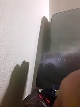 Snapshot of theDemente18 chatting on 11.21.25 theDemente18 online show from 11.21.25