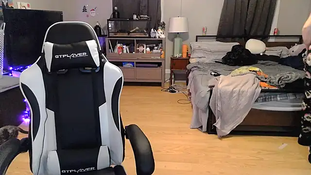 Elliewgfs online show from 12.11.24