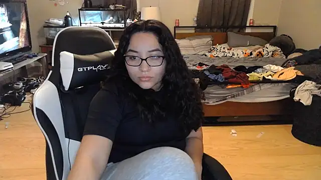 Elliewgfs online show from 12.15.24