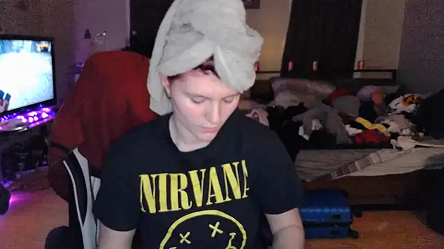 Elliewgfs online show from 12.16.24