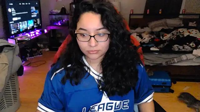 Elliewgfs online show from 12.22.24