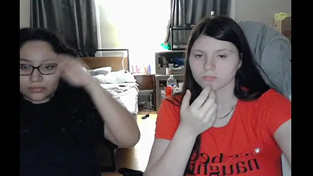 Elliewgfs online show from 03.17.25