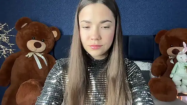 Mika Miller online show from 04.08.26