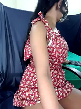 Snapshot of Midnight_Blossom chatting on 02.18.25 Midnight Blossom online show from 02.18.25