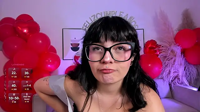 Snapshot of Sweet_Namii chatting on 02.18.26 Sweet Namii online show from 02.18.26