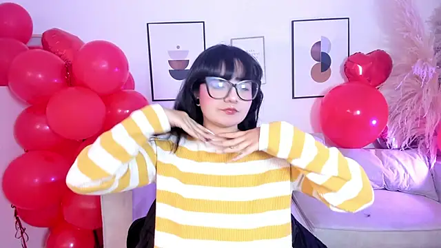 Snapshot of Sweet_Namii chatting on 02.19.26 Sweet Namii online show from 02.19.26