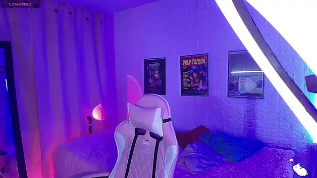 Snapshot of hinata_te3n chatting on 11.22.25 hinata te3n online show from 11.22.25