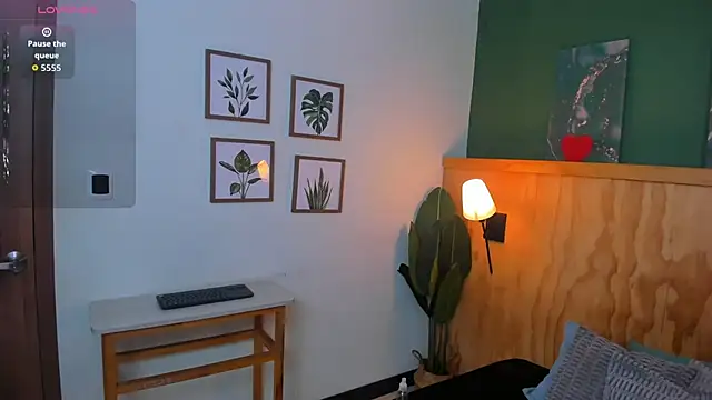 Snapshot of jacob-coper chatting on 10.28.25 jacob-coper online show from 10.28.25