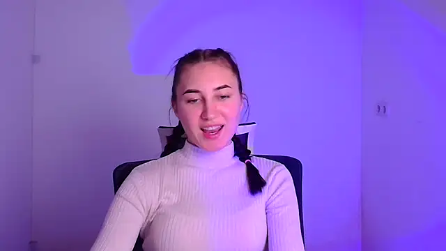 Jennifer Blum online show from 12.04.24