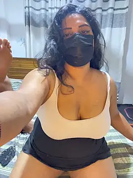 NOORA-GIRL online show from 03.31.26