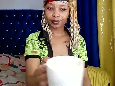 Snapshot of Licia_harvin chatting on 03.12.25 Licia harvin online show from 03.12.25