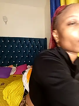 Snapshot of Licia_harvin chatting on 10.10.25 Licia harvin online show from 10.10.25