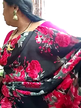 Snapshot of Swapna_143 chatting on 03.05.25 Swapna 143 online show from 03.05.25