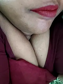 Snapshot of Swapna_143 chatting on 09.10.25 Swapna 143 online show from 09.10.25