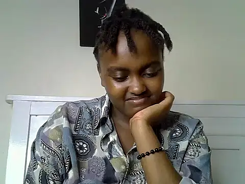 Snapshot of _nightnurse chatting on 12.18.24 nightnurse online show from 12.18.24