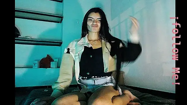 Nefera 16 online show from 02.15.25