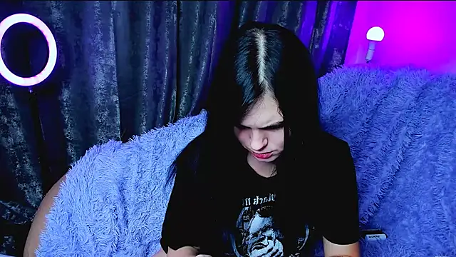 PussySaurus  online show from 12.05.24