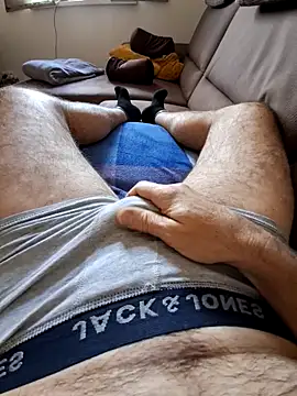 Snapshot of oldermanforwomen chatting on 03.17.25 oldermanforwomen online show from 03.17.25