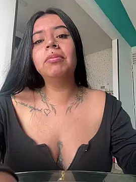 Devilsweet17 online show from 02.25.25