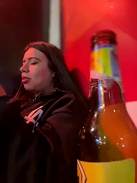 Devilsweet17 online show from 11.28.25