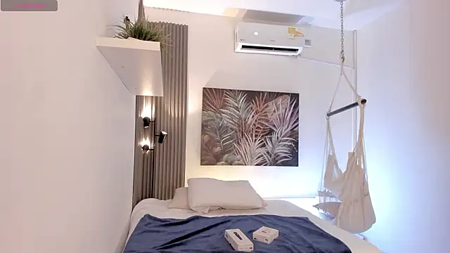 Snapshot of emma_alice_ chatting on 02.27.26 emma alice online show from 02.27.26