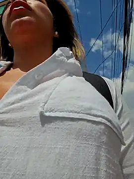 Karen San Miguel online show from 11.11.25