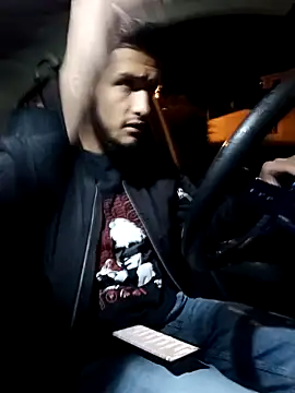 Snapshot of mosmar_20 chatting on 12.23.24 mosmar 20 online show from 12.23.24