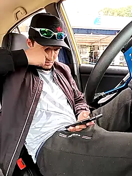 Snapshot of mosmar_20 chatting on 12.27.24 mosmar 20 online show from 12.27.24