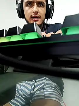 Snapshot of mosmar_20 chatting on 02.23.25 mosmar 20 online show from 02.23.25