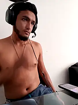 Snapshot of mosmar_20 chatting on 02.28.25 mosmar 20 online show from 02.28.25