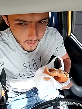 Snapshot of mosmar_20 chatting on 10.27.25 mosmar 20 online show from 10.27.25