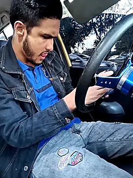 Snapshot of mosmar_20 chatting on 11.08.25 mosmar 20 online show from 11.08.25