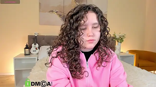 Ariella Sol online show from 10.05.25