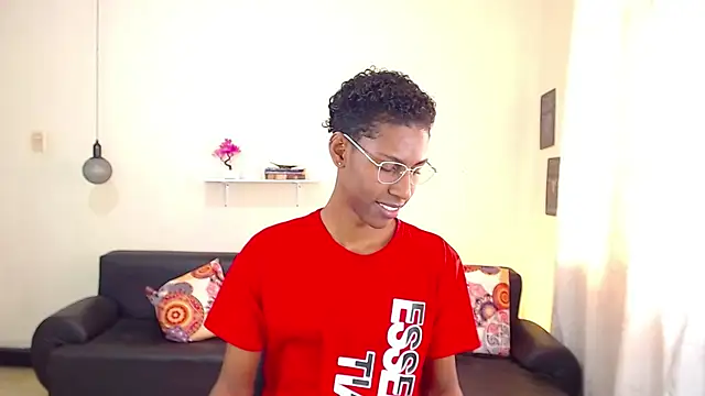 Snapshot of maiki18_ chatting on 01.22.25 maiki18 online show from 01.22.25