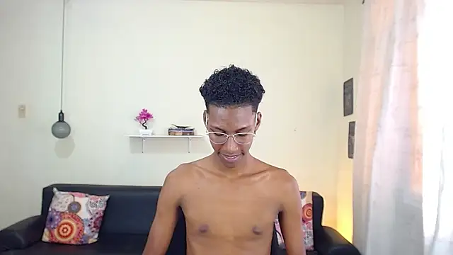 Snapshot of maiki18_ chatting on 01.27.25 maiki18 online show from 01.27.25