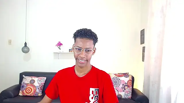 Snapshot of maiki18_ chatting on 01.29.25 maiki18 online show from 01.29.25