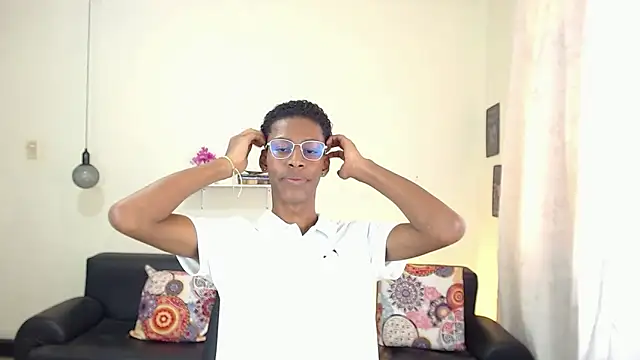 Snapshot of maiki18_ chatting on 02.03.25 maiki18 online show from 02.03.25