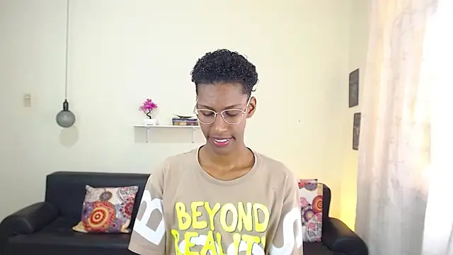 Snapshot of maiki18_ chatting on 02.06.25 maiki18 online show from 02.06.25